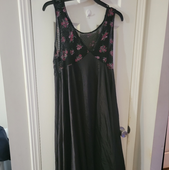 Other - 2x stretchy nightgown